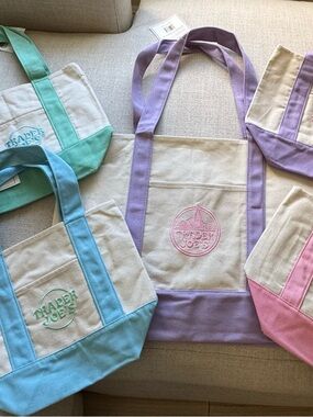 Trader Joe's Lavender and Natural Canvas Tote. Pastel colors. Set of 5. NEW